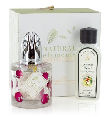 The Natural Elements Collection: Rose Petals